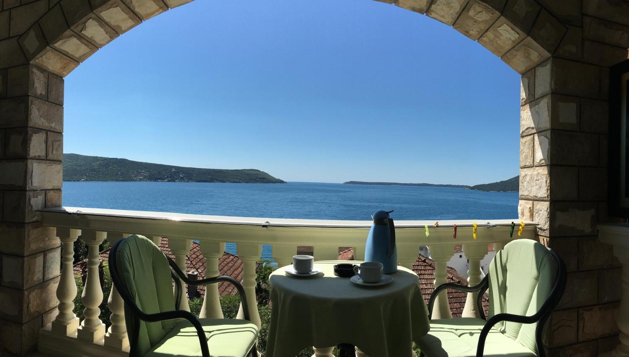 Garni Hotel Bokeska Noc Херцег-Нови Экстерьер фото